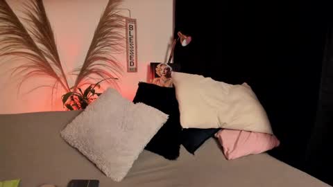 Snapshot of serenity_day chatting on 9, 10, 2025 Serenity online show from 9, 10, 2025