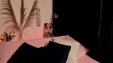 Snapshot of serenity_day chatting on 23, 10, 2025 Serenity online show from 23, 10, 2025