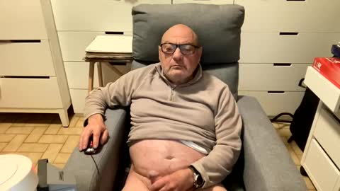 serge8413 online show from 1, 1, 2025