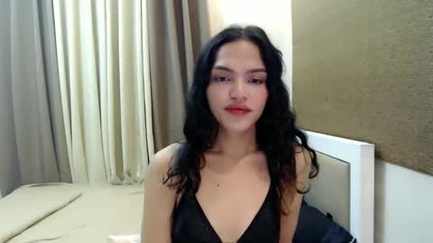 Snapshot of servicedoll18 chatting on 16, 9, 2025 Bella online show from 16, 9, 2025