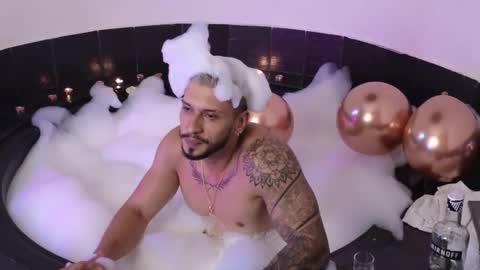 Snapshot of seth_vega_ chatting on 1, 3, 2025 HEY IM SETH online show from 1, 3, 2025