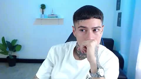 Thomas online show from 17, 10, 2025