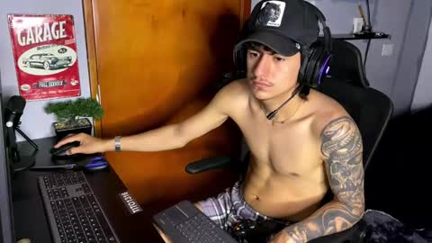 Snapshot of sex_love_sweat chatting on 2, 2, 2026 sex_love_sweat online show from 2, 2, 2026