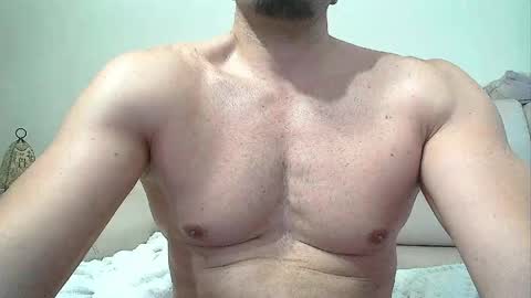 Snapshot of sex_machine_19 chatting on 3, 5, 2026 SEX MACHINE 19 online show from 3, 5, 2026