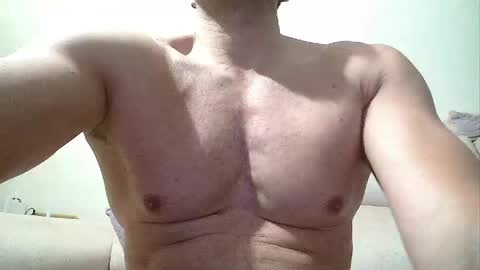 Snapshot of sex_machine_19 chatting on 8, 5, 2026 SEX MACHINE 19 online show from 8, 5, 2026