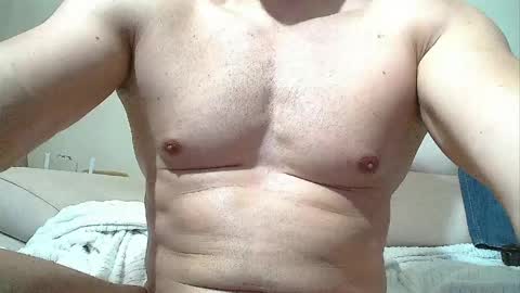 Snapshot of sex_machine_19 chatting on 19, 5, 2026 SEX MACHINE 19 online show from 19, 5, 2026