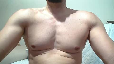Snapshot of sex_machine_19 chatting on 28, 5, 2026 SEX MACHINE 19 online show from 28, 5, 2026