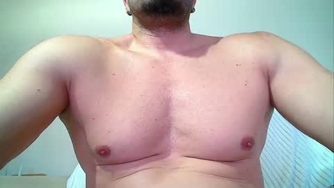 Snapshot of sex_machine_19 chatting on 5, 7, 2026 SEX MACHINE 19 online show from 5, 7, 2026