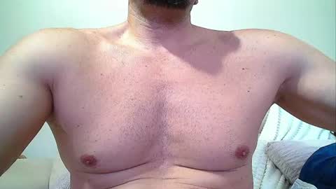 Snapshot of sex_machine_19 chatting on 9, 7, 2026 SEX MACHINE 19 online show from 9, 7, 2026
