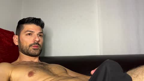 Snapshot of sexfriendch chatting on 4, 11, 2025 Lucenzo online show from 4, 11, 2025