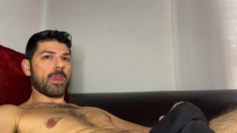 Snapshot of sexfriendch chatting on 25, 11, 2025 Lucenzo online show from 25, 11, 2025