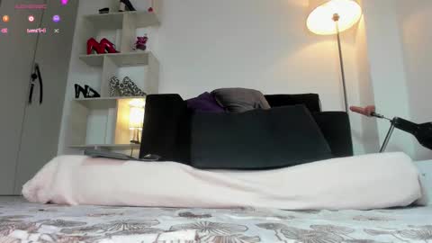 Rosa  online show from 17, 10, 2025