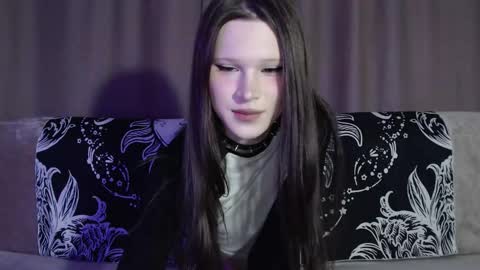 Nextdoor Princess online show from 25, 11, 2025