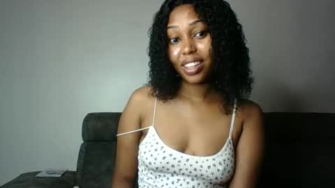 Snapshot of sexttiana_ebony chatting on 11, 10, 2025 sexttiana_ebony online show from 11, 10, 2025