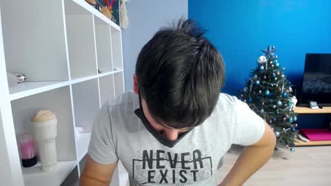 Snapshot of sexxxdickbig chatting on 4, 1, 2025 Tommy online show from 4, 1, 2025