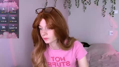 Snapshot of sexxxyalice chatting on 9, 9, 2025 Alice 3 online show from 9, 9, 2025