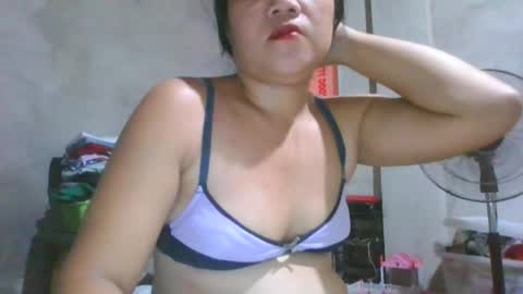 Snapshot of sexxxymomsh chatting on 18, 6, 2026 sexxxymomsh online show from 18, 6, 2026
