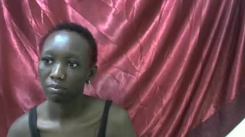 Snapshot of sexxy_veee chatting on 5, 10, 2025 sexxy_veee online show from 5, 10, 2025