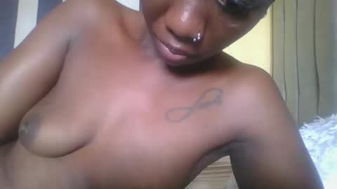 Snapshot of sexxy_veee chatting on 24, 11, 2025 sexxy_veee online show from 24, 11, 2025