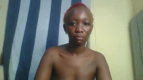 Snapshot of sexxy_veee chatting on 26, 11, 2025 sexxy_veee online show from 26, 11, 2025