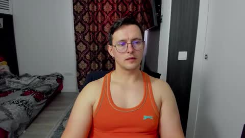 Sexxymuscles4U online show from 3, 3, 2026