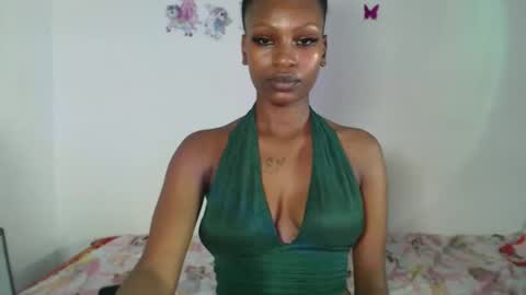 Snapshot of sexxypixie chatting on 4, 4, 2026 sexxypixie online show from 4, 4, 2026
