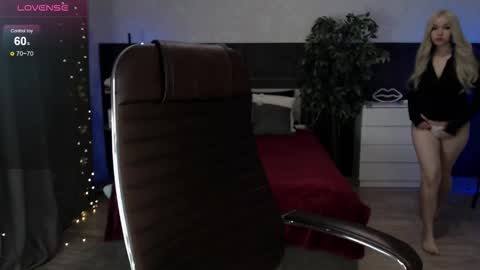 Snapshot of sexy_alexxia chatting on 5, 10, 2025 Alexia online show from 5, 10, 2025