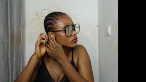 Snapshot of sexy_badgirl2 chatting on 9, 11, 2025 Sexy blackgirl2 online show from 9, 11, 2025