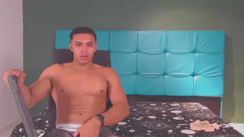 sexy_bigcock01 online show from 29, 1, 2025