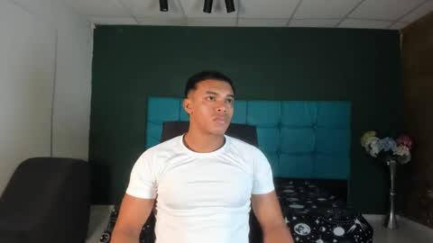 sexy_bigcock01 online show from 6, 2, 2025