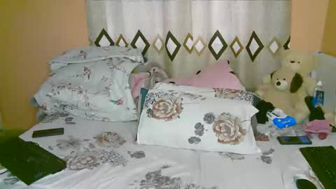 Snapshot of sexy_bluegirl chatting on 13, 10, 2025 sexy_bluegirl online show from 13, 10, 2025