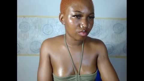 Snapshot of sexy_bluey247 chatting on 25, 9, 2025 sexy_bluey247 online show from 25, 9, 2025