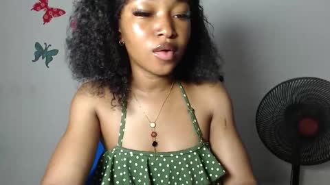 sexy_bluey247 online show from 16, 12, 2025