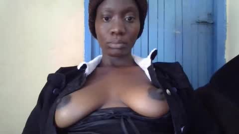 Snapshot of sexy_butty01 chatting on 11, 10, 2025 sexy_butty01 online show from 11, 10, 2025