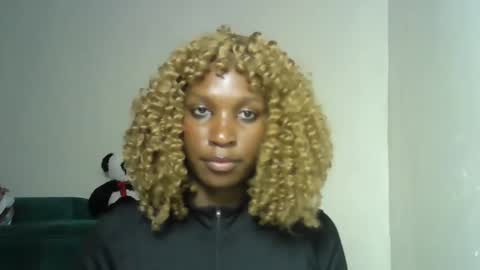 Snapshot of sexy_chocoy01 chatting on 24, 10, 2025 sexy_chocoy01 online show from 24, 10, 2025