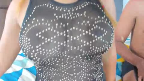 Snapshot of sexy_couple_xx1 chatting on 10, 1, 2026 sexy_couple_xx1 online show from 10, 1, 2026