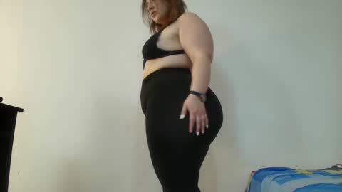 Snapshot of sexy_curvi chatting on 15, 12, 2024 karla instagram online show from 15, 12, 2024