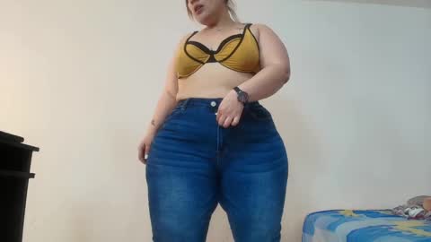 Snapshot of sexy_curvi chatting on 19, 12, 2024 karla instagram online show from 19, 12, 2024