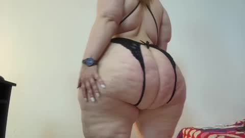 Snapshot of sexy_curvi chatting on 25, 12, 2024 karla instagram online show from 25, 12, 2024