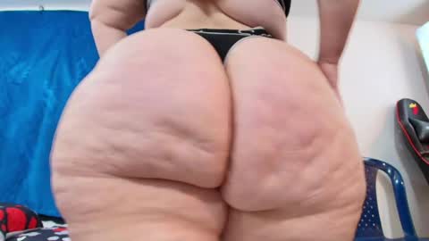 Snapshot of sexy_curvi chatting on 21, 4, 2026 karla instagram online show from 21, 4, 2026