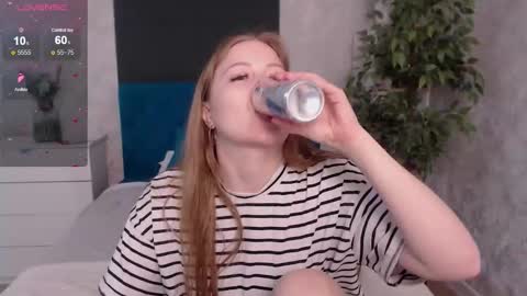 Snapshot of sexy_jenny18 chatting on 8, 2, 2026 Jennifer online show from 8, 2, 2026