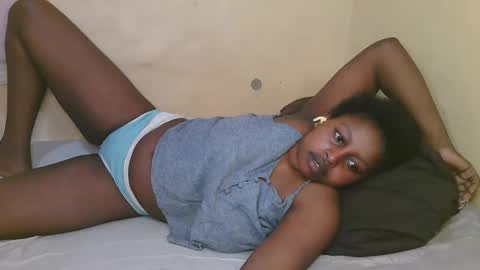 sexy_latasha online show from 17, 12, 2025