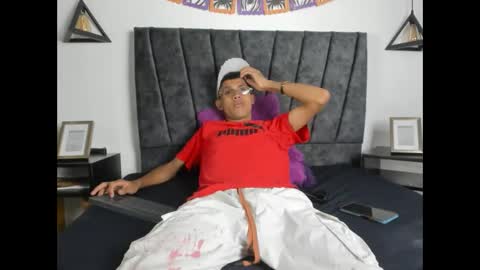 sexy_latin_cum online show from 1, 11, 2025