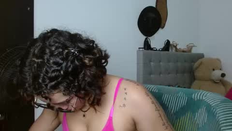 Snapshot of sexy_lia_latina chatting on 17, 5, 2026 Celeste online show from 17, 5, 2026