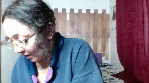 sexy lolas online show from 7, 1, 2025