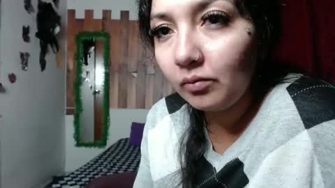 sexy lolas online show from 2, 2, 2025