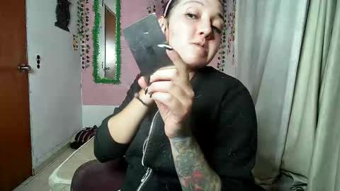 Snapshot of sexy_lolas chatting on 23, 12, 2025 sexy lolas online show from 23, 12, 2025