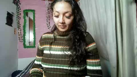 sexy lolas online show from 22, 5, 2026