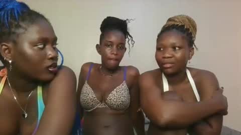 Snapshot of sexy_maya3 chatting on 19, 11, 2025 maya online show from 19, 11, 2025