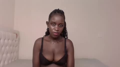 Snapshot of sexy_maya3 chatting on 24, 11, 2025 maya online show from 24, 11, 2025